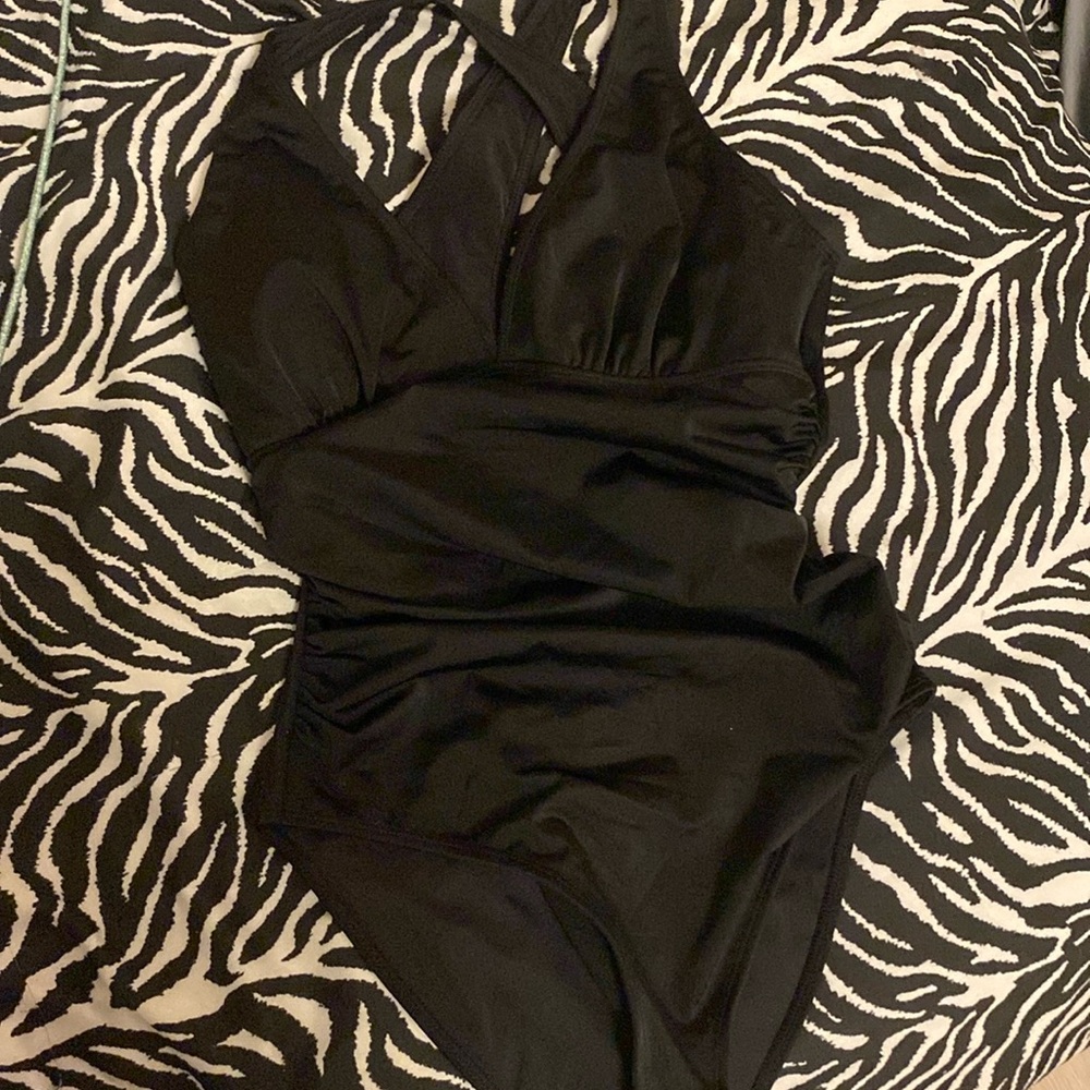 Women’s one piece bathing suit